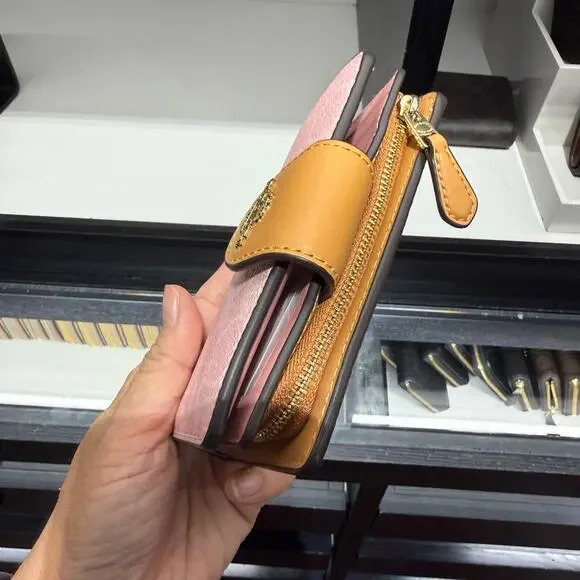 Last 1‼️Coach Medium Corner Zip Wallet Signature Canvas CEC29 NWT - Picture 3 of 6